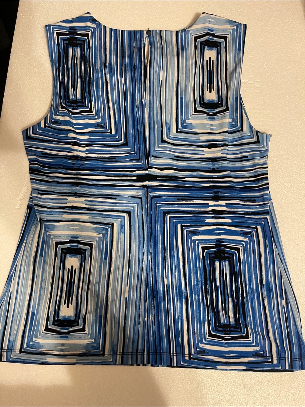 Calvin Klein Blue & White Geometric Sleeveless Blouse Size L XL - Picture 6 of 9